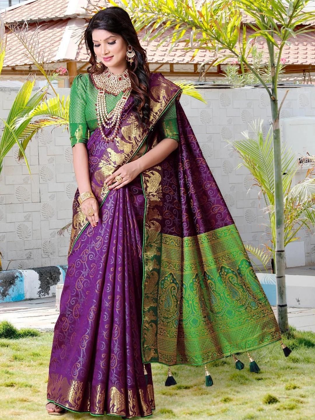 AKSH FASHION Purple Silk Blend  Sarees