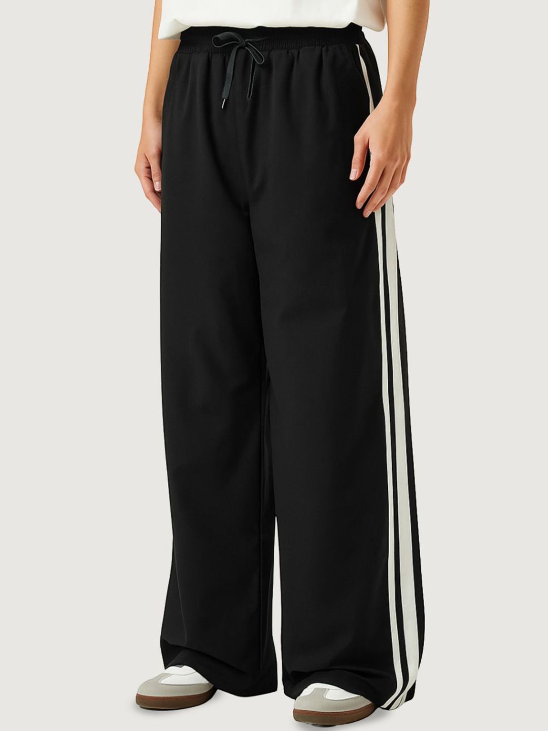 EVERDION Men Relaxed-Fit Mid-Rise Track Pant