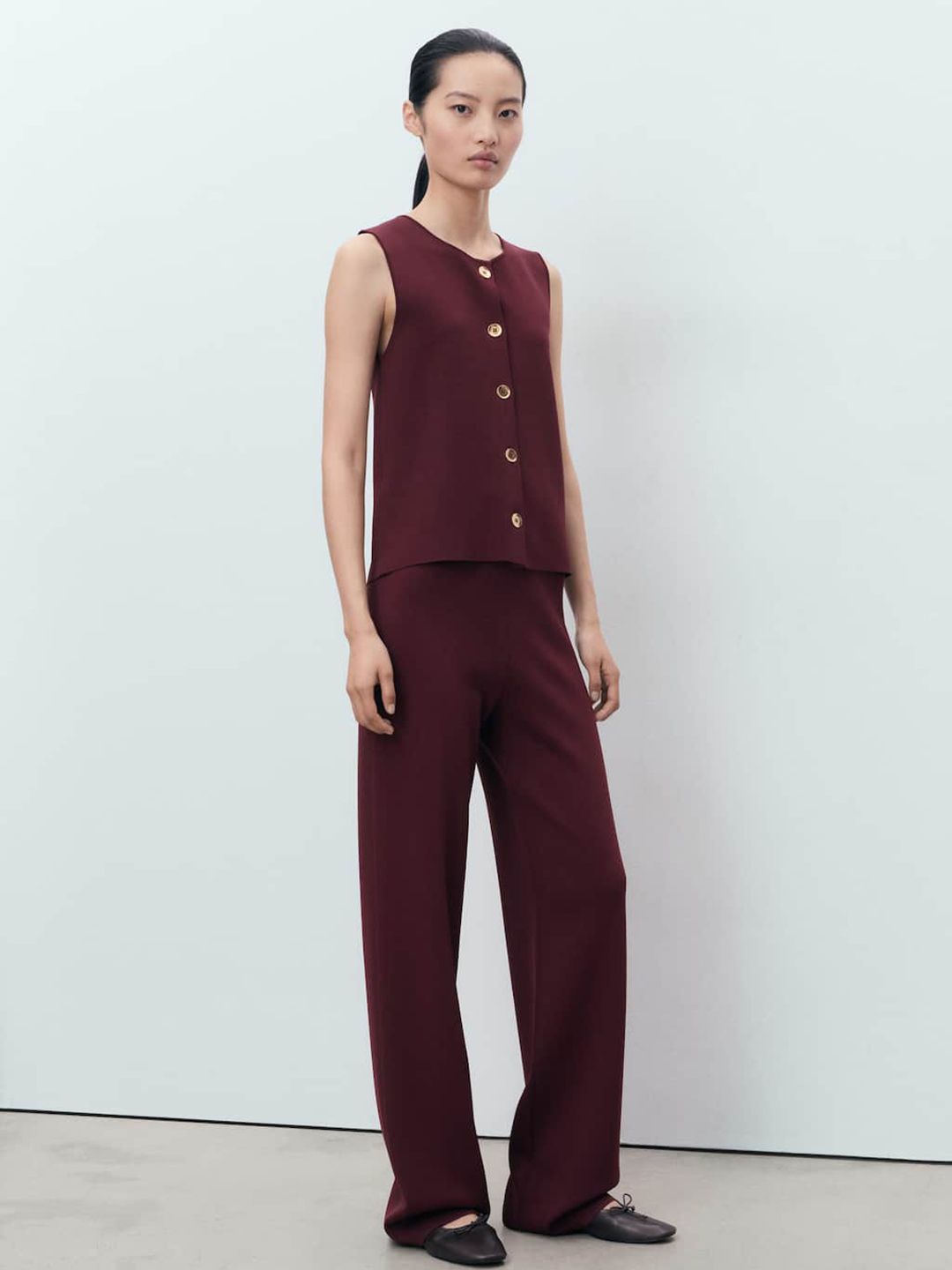 Round Neck Textured Waistcoat
