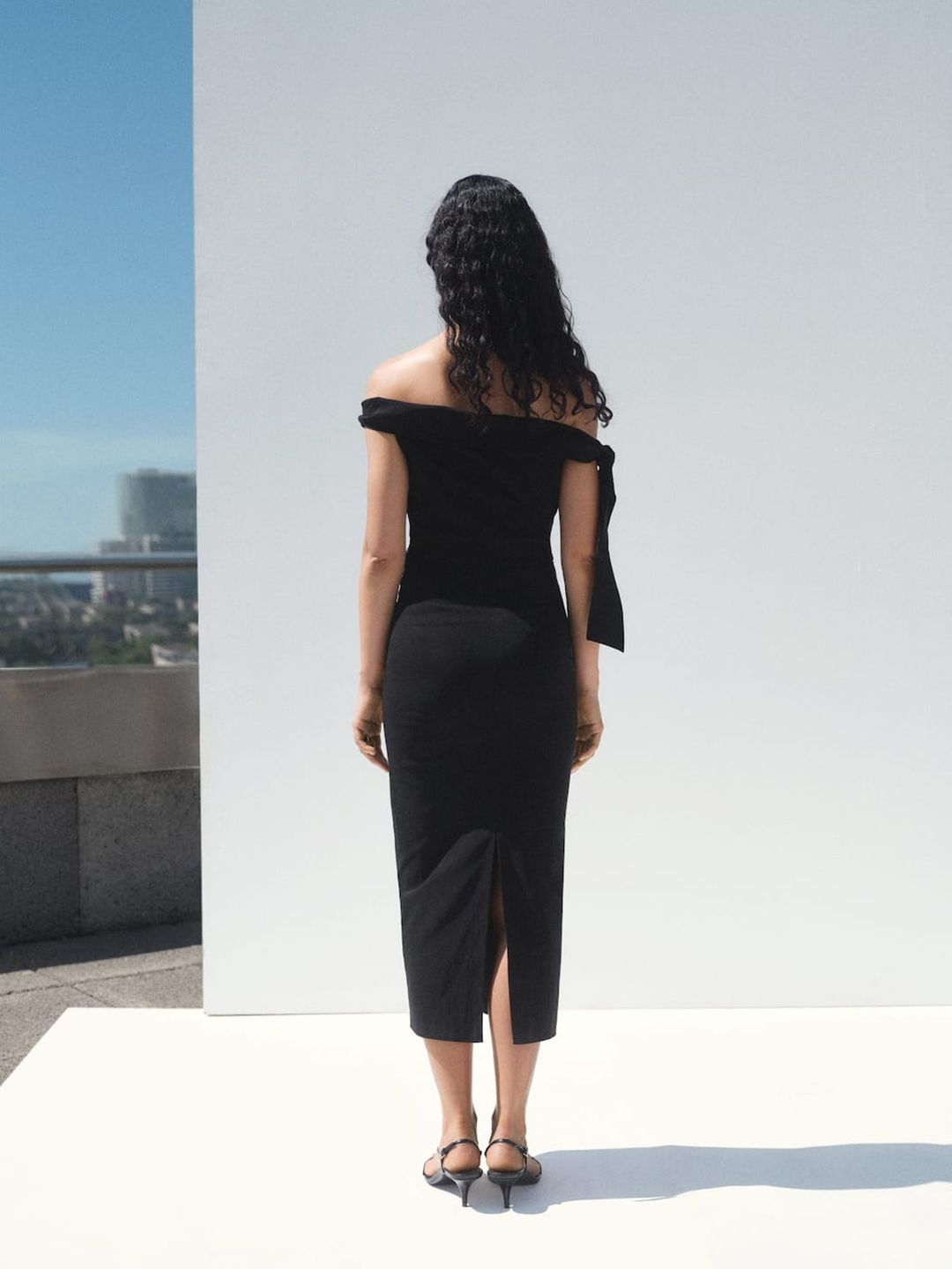 Off-Shoulder Sheath Midi Dress