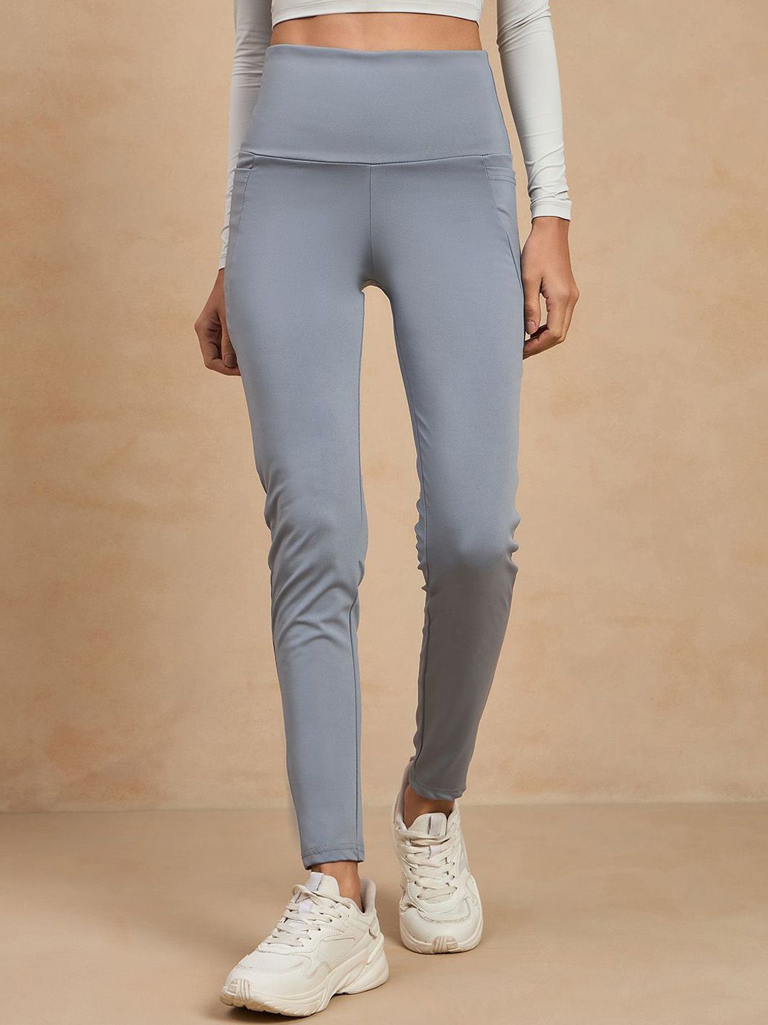 COLOR CAPITAL High-Rise Antimicrobial Tights