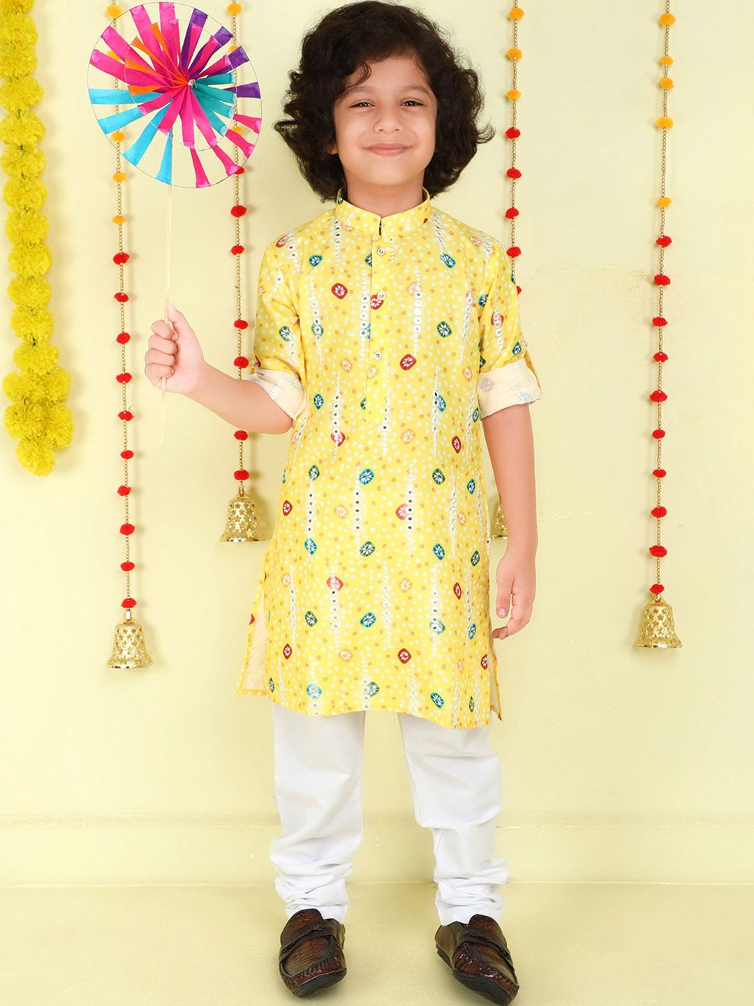 Ministitch Boys Embroidered Regular Thread Work Kurta with Pyjamas