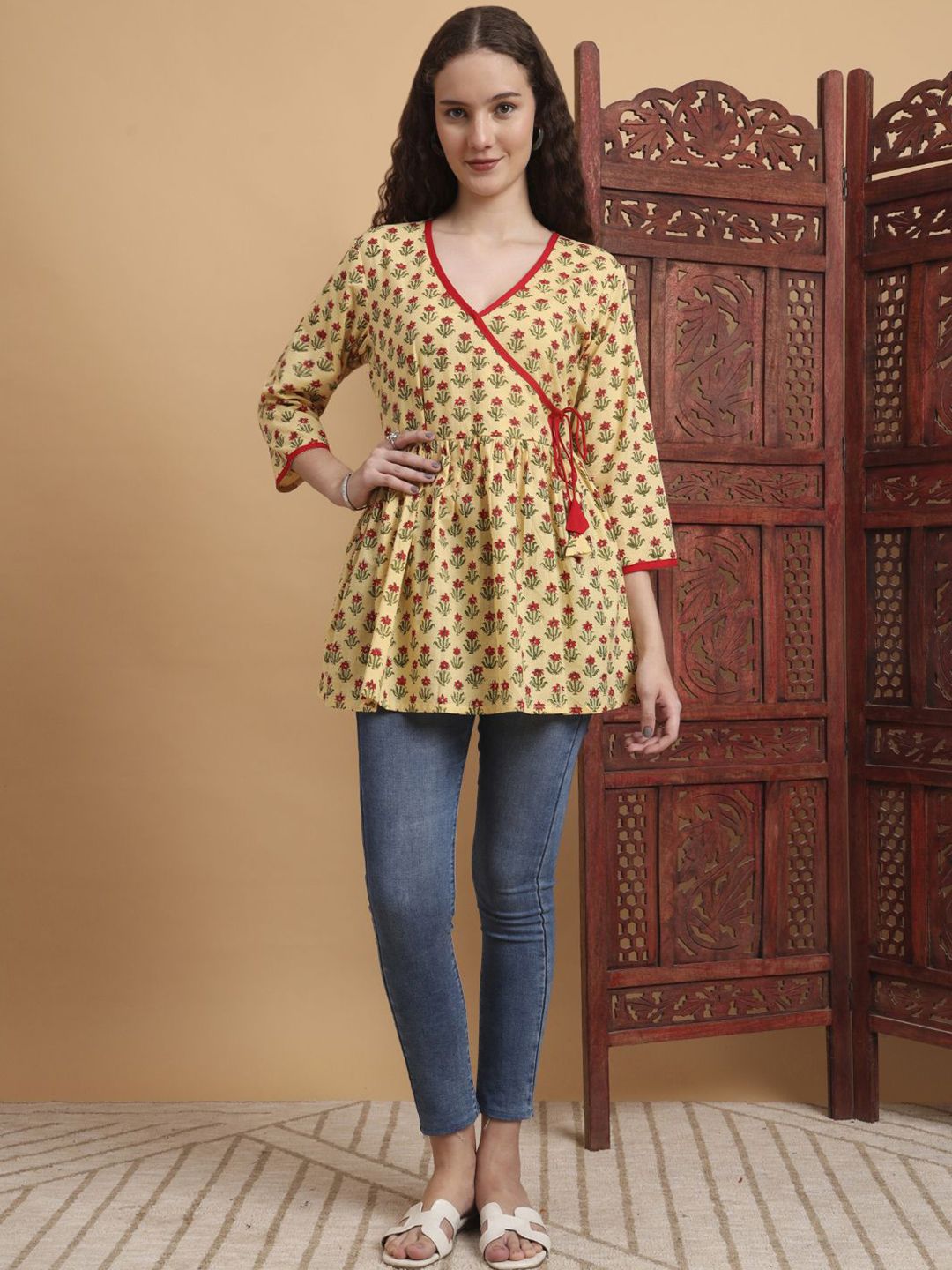 SUFIZA LIFESTYLE Women Floral Printed V-Neck Pure Cotton Tunics