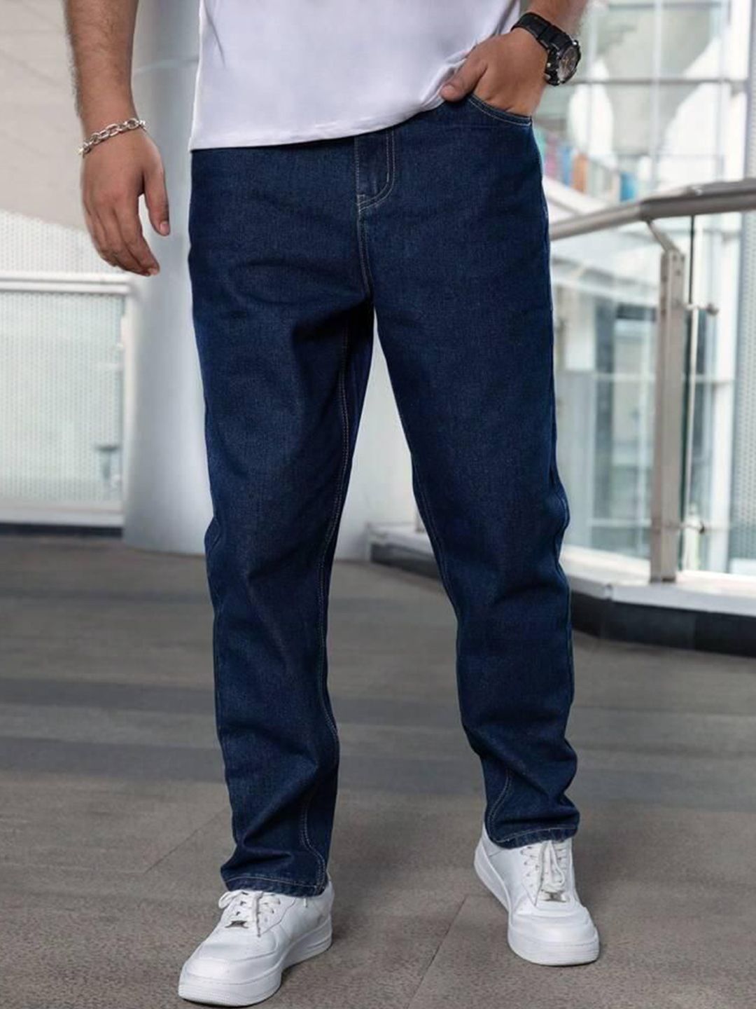 me Queen Men Relaxed Fit Mid-Rise Jeans