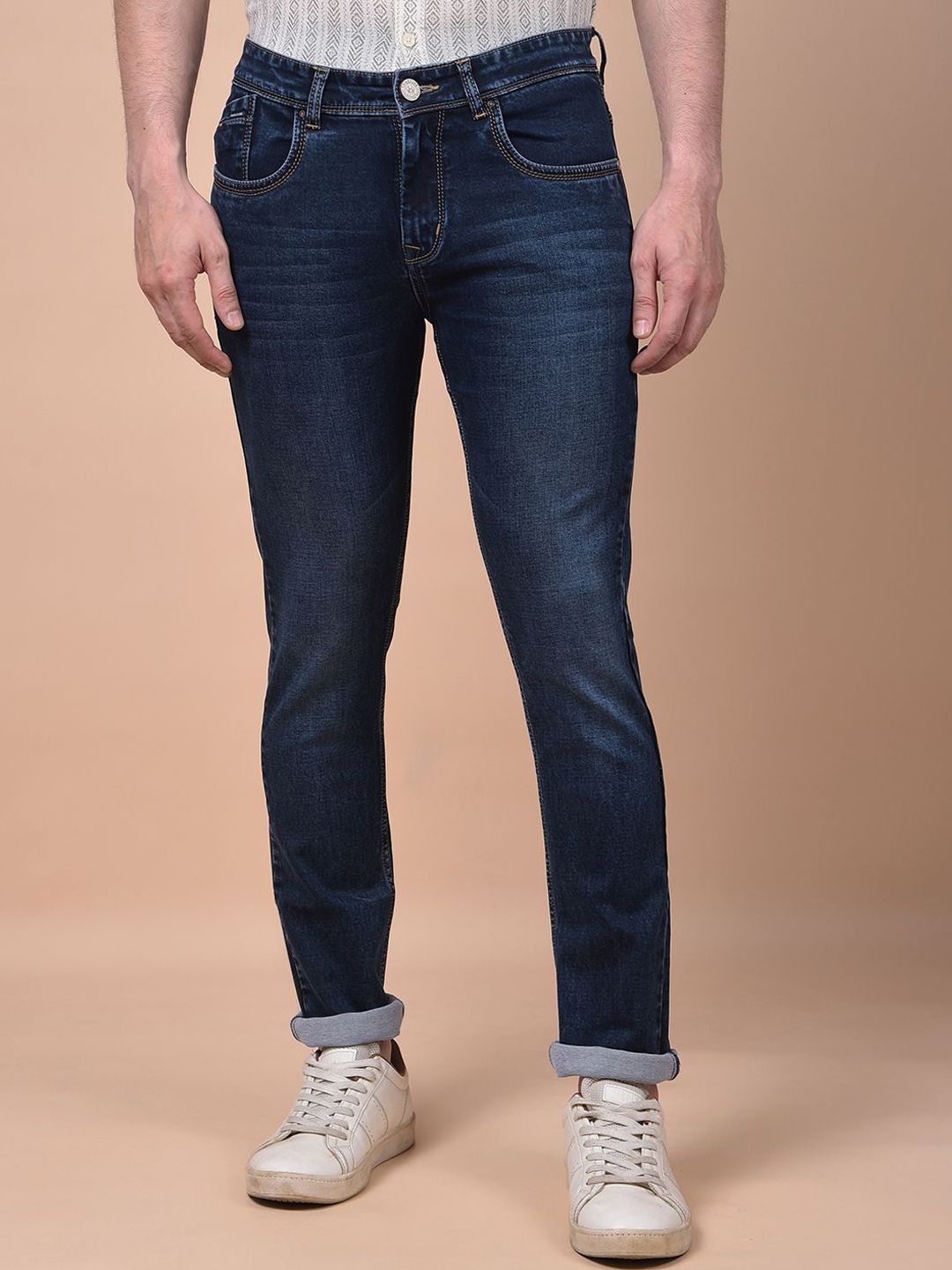 Crimsoune Club Men Slim Fit Mid-Rise Light Fade Stretchable Cotton Jeans