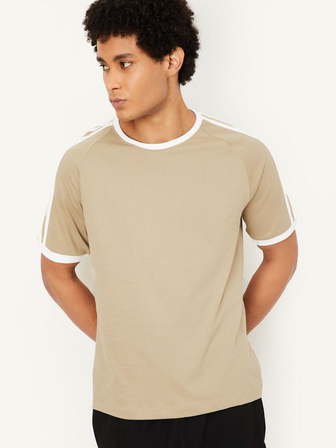 max Men Solid Round Neck Pure Cotton T-shirt