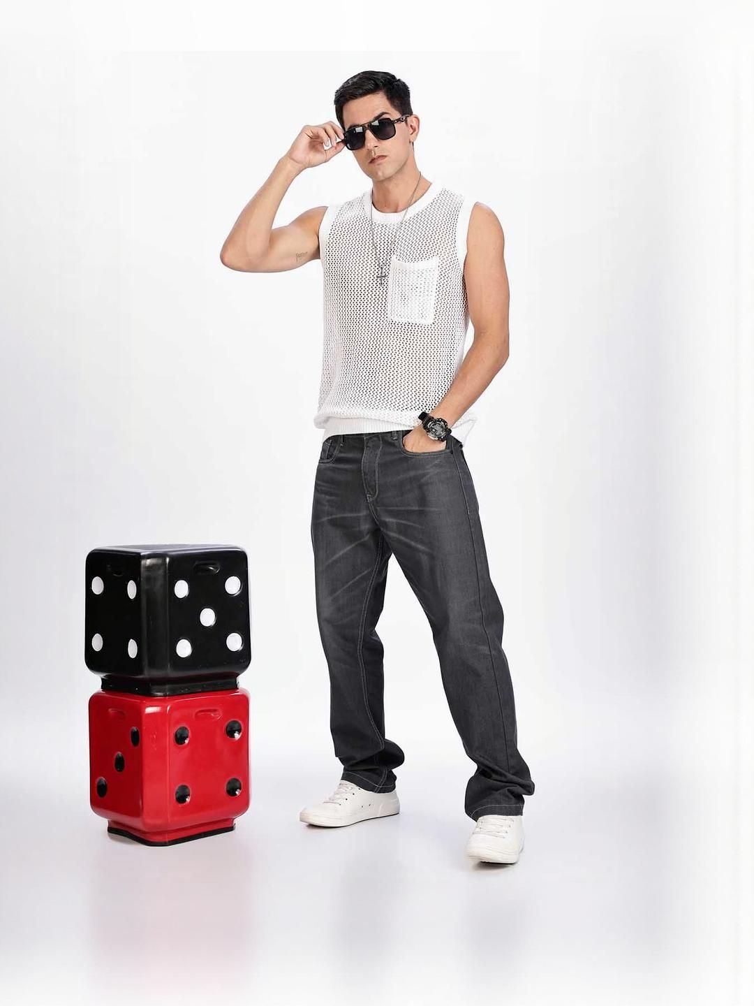 HERE&NOW Men Straight Fit Mid-Rise Mildly Distressed Cotton Jeans