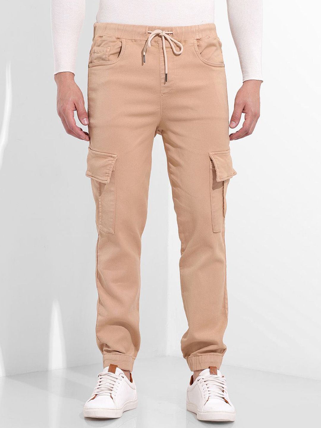The Indian Garage Co Men Regular Fit Mid-Rise Stretchable Joggers Jeans
