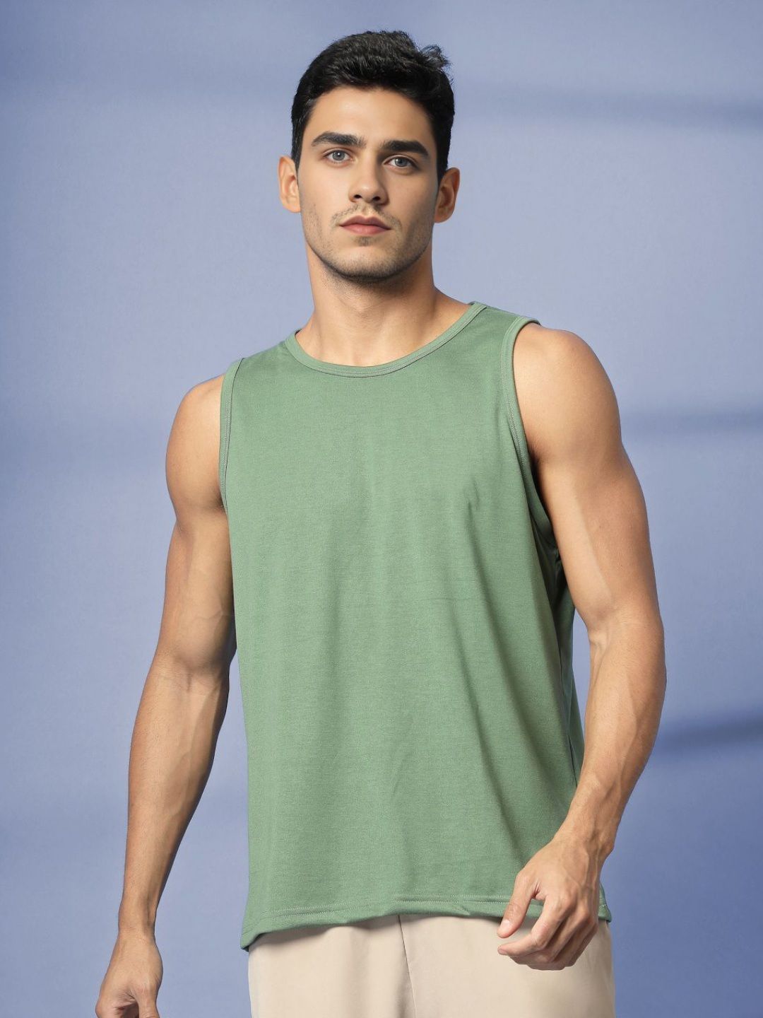 Mast & Harbour Men Solid Round Neck T-shirt
