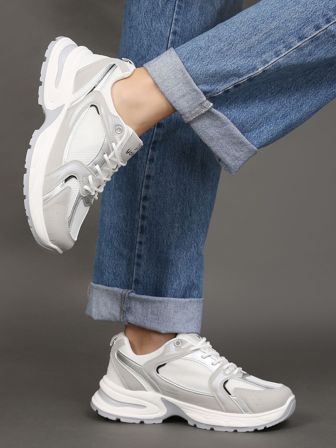 yoho Chonks001Women Colourblocked Lace-Up Mesh Sneakers