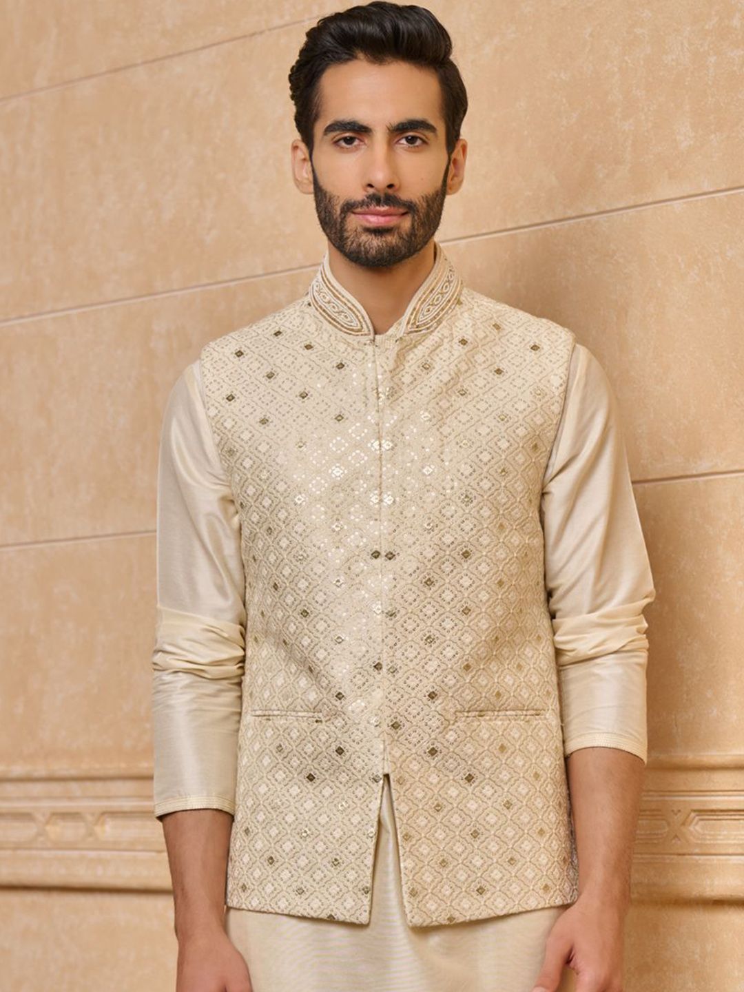 Tasva All Over Embroidered Single Bundi Nehru Jacket