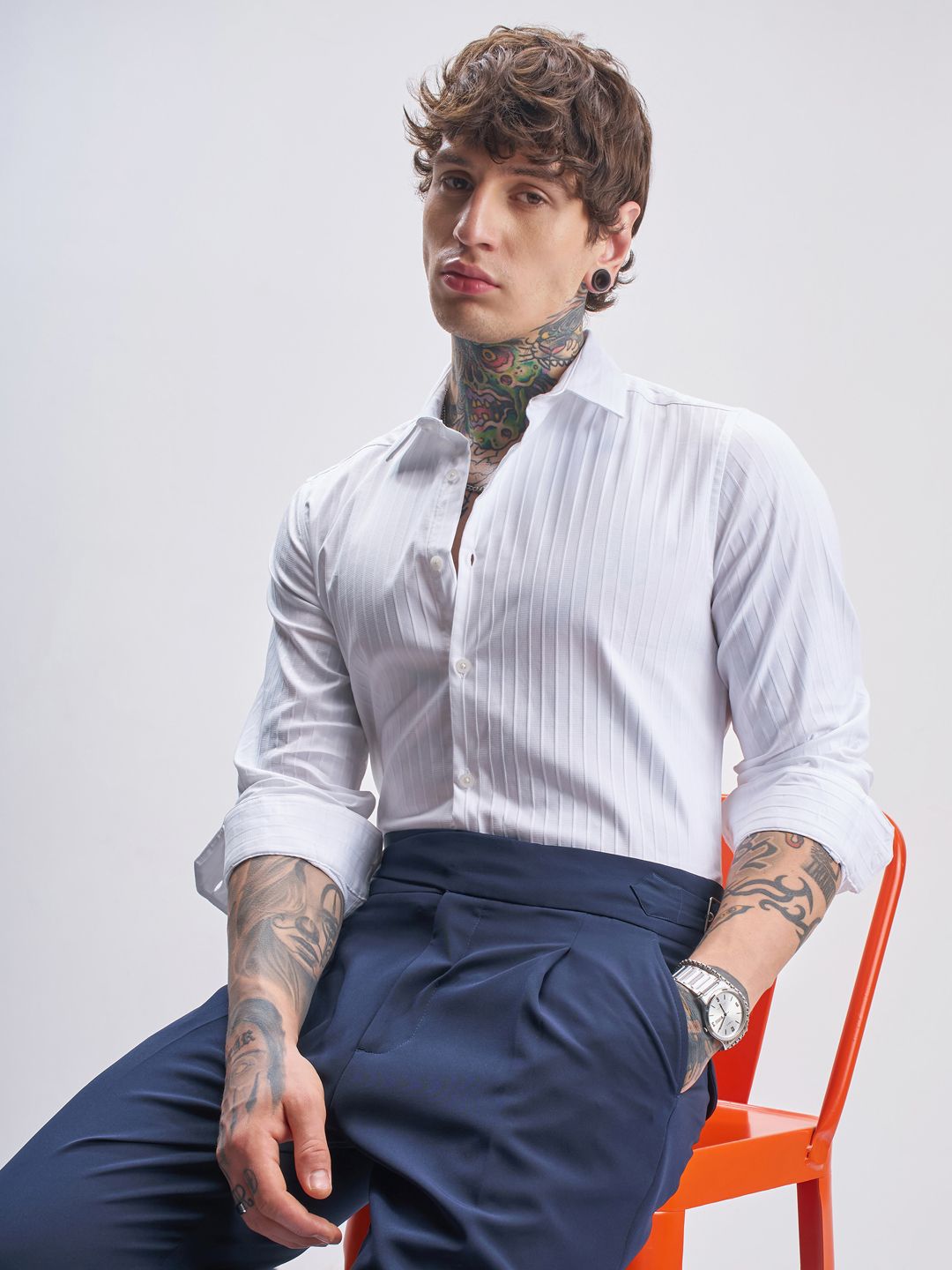 HIGHLANDER Men Slim Fit Textured Spread Collar Formal Shirt