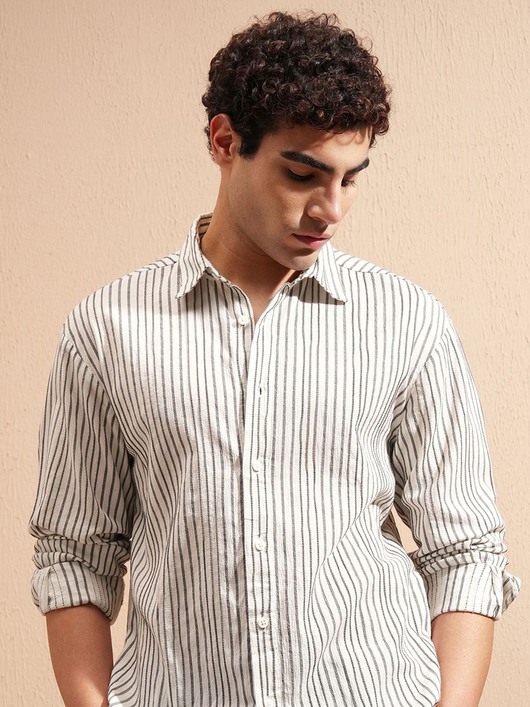 HIGHLANDER Relaxed Fit Checked Cutaway Collar Cotton Casual Shirt