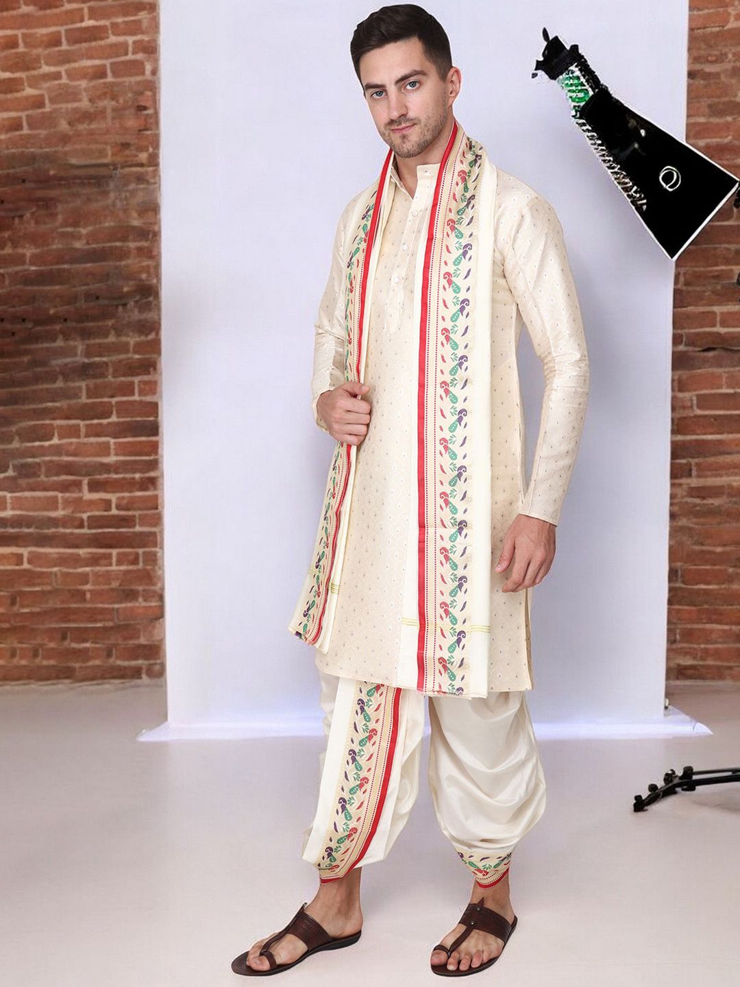 RAMESHWARAM FABRICS RAMESHWARAM FABRICS Men Ethnic Motifs Printed Kurta with Dhoti Pant & Dupatta