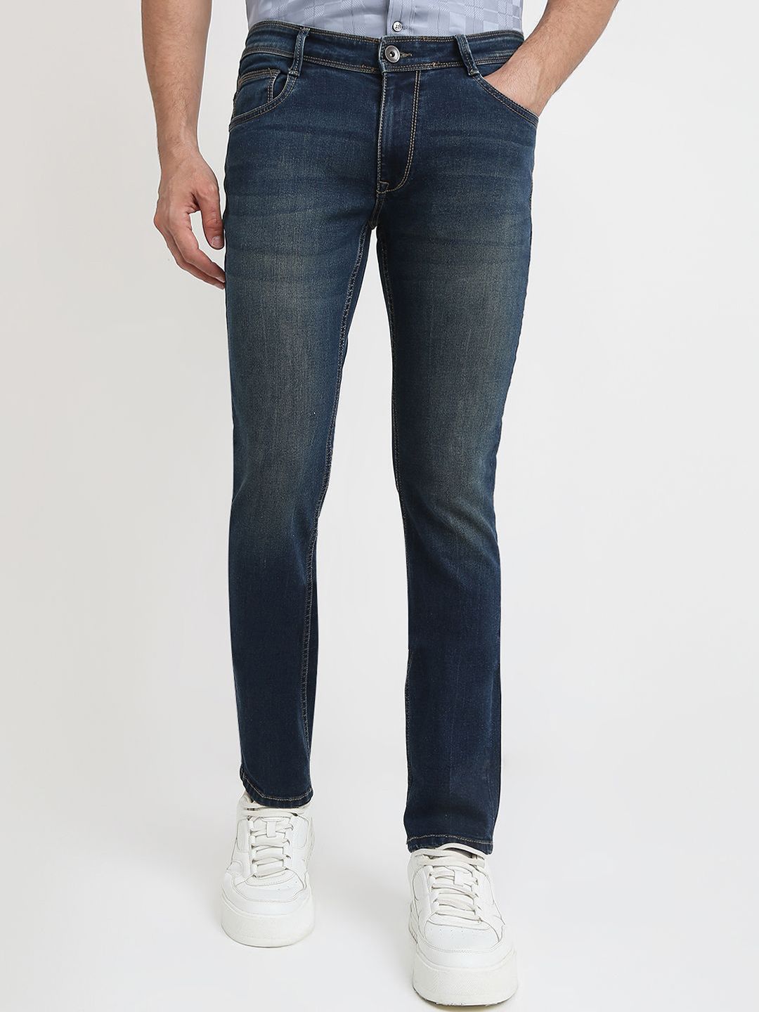 Parx Men Tapered Fit Low-Rise Light Fade Jeans