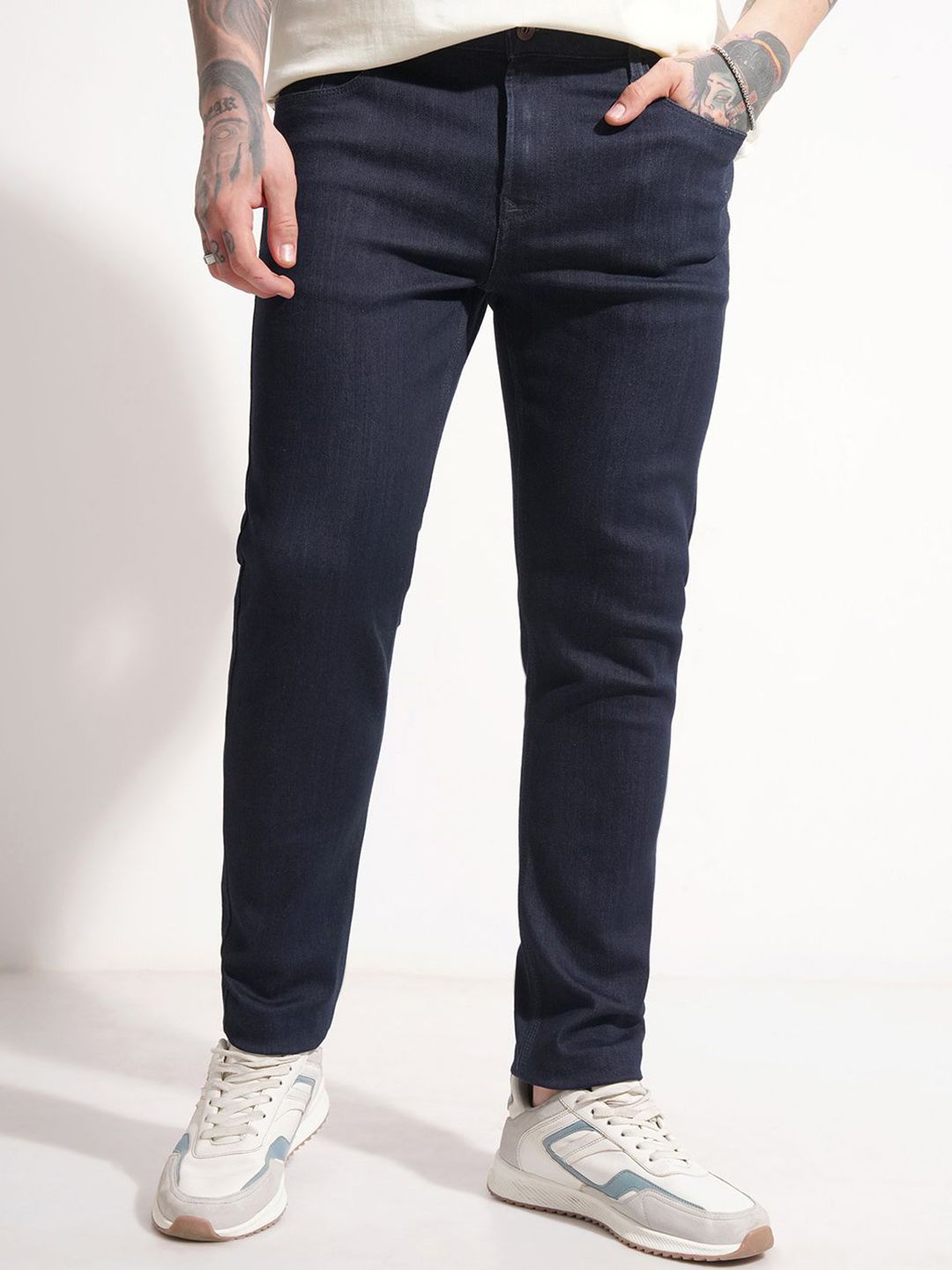 HIGHLANDER Men Slim Fit Mid-Rise Light Fade Stretchable Jeans