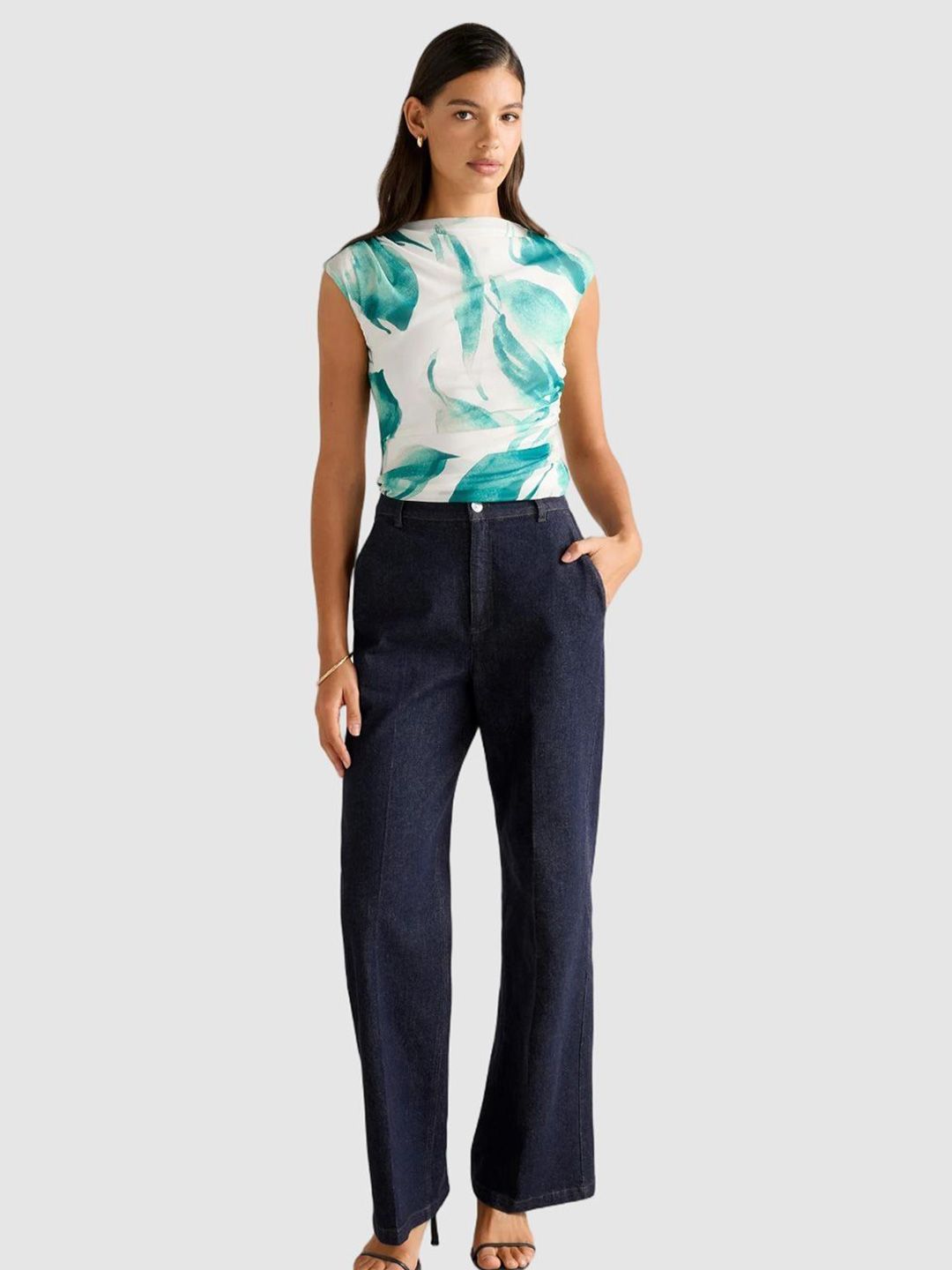 Abstract Printed Net Fitted Top