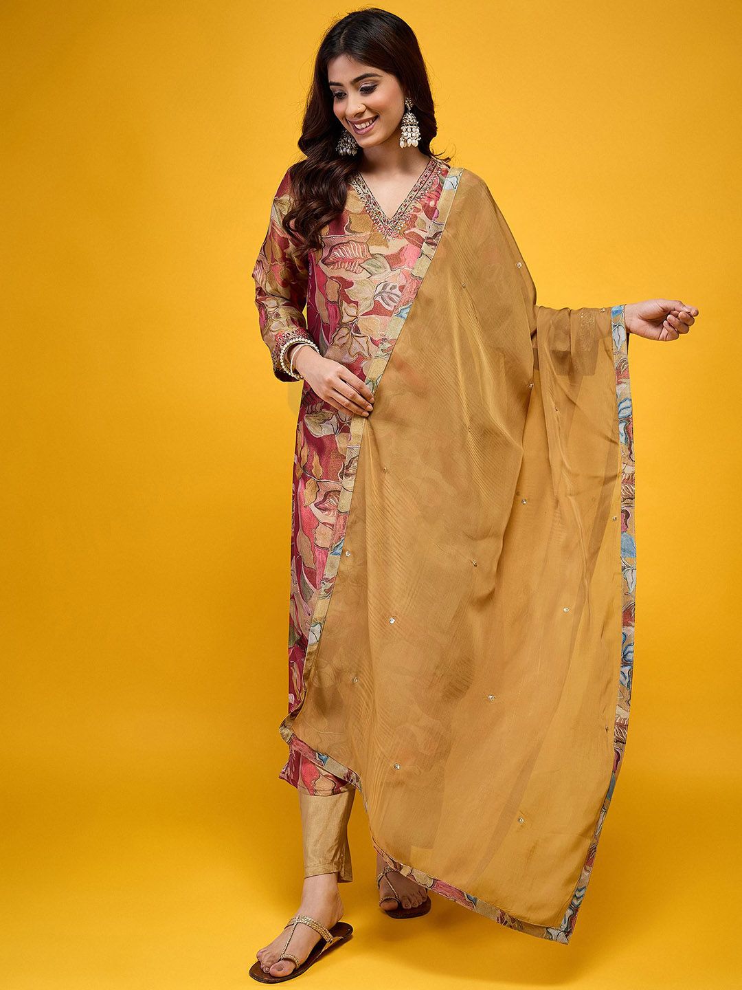 HERE&NOW Women Floral Printed Kurta with Trousers & Dupatta