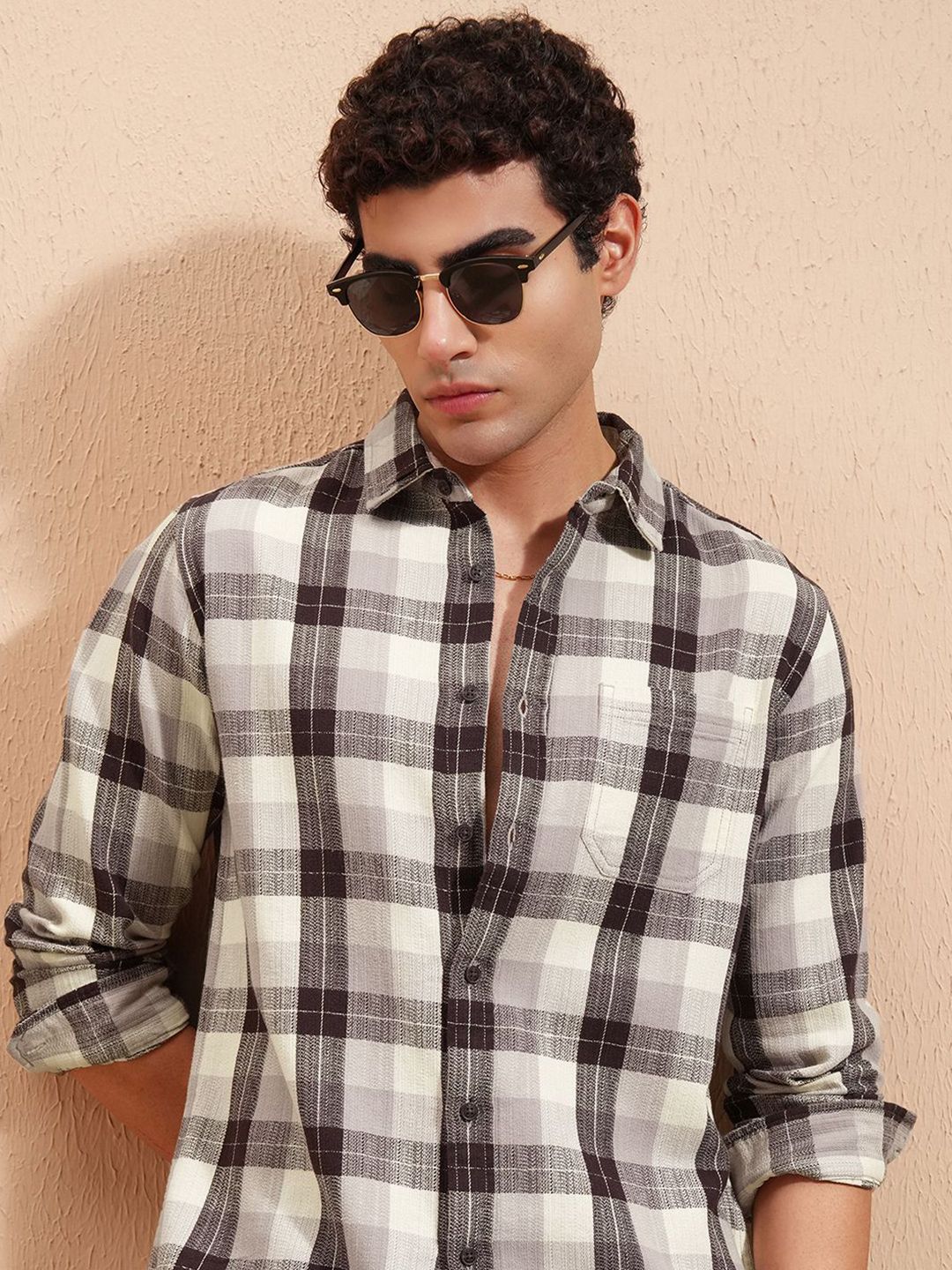 HIGHLANDER Slim Fit Textured Checked Cutaway Collar Cotton Casual Shirt