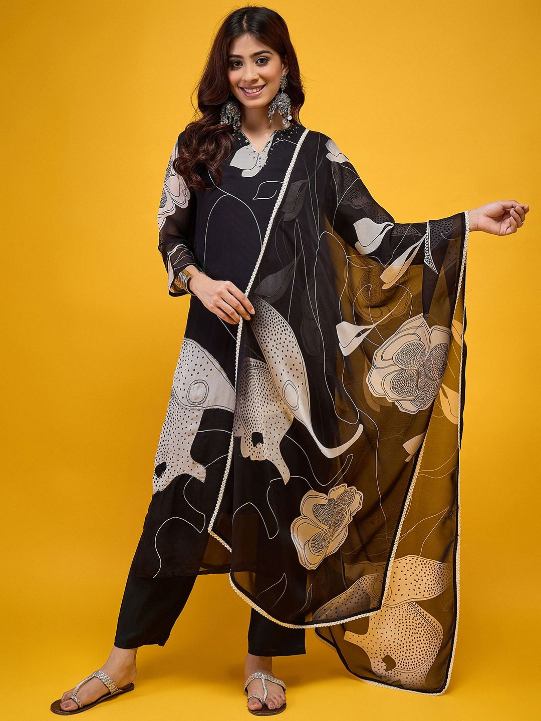 HERE&NOW Women Floral Printed Kurta with Trousers & Dupatta