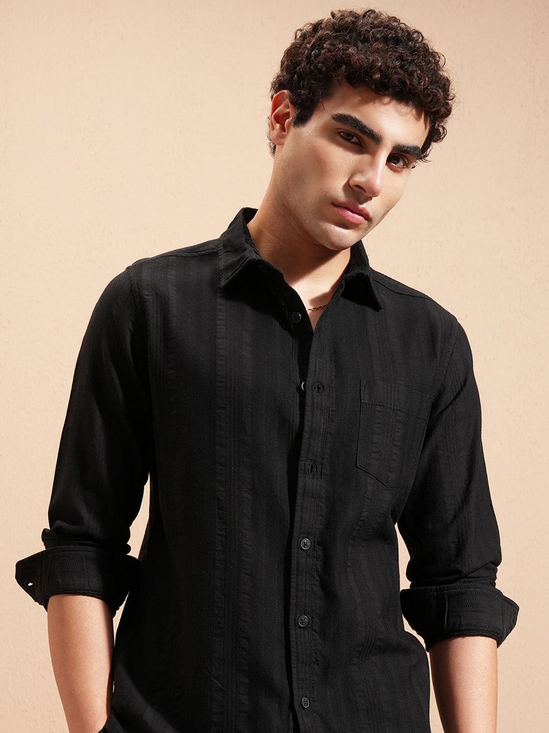 HIGHLANDER Slim Fit Textured Cutaway Collar Cotton Casual Shirt