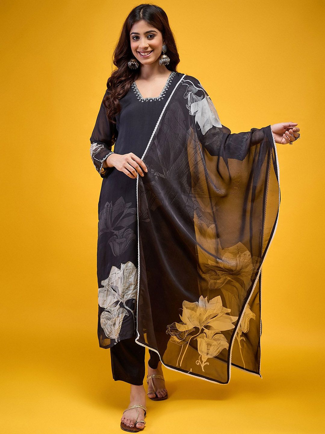 HERE&NOW Women Floral Printed Kurta with Trousers & Dupatta