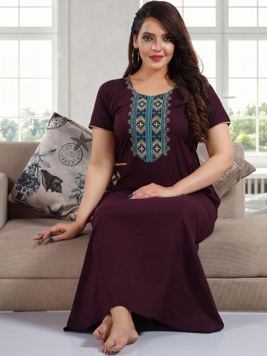 TRUNDZ TRUNDZ Women Round Neck Nightdress