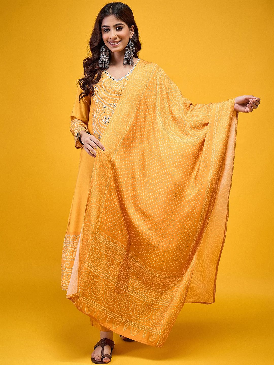 HERE&NOW Women Floral Embroidered Kurta with Trousers & Dupatta