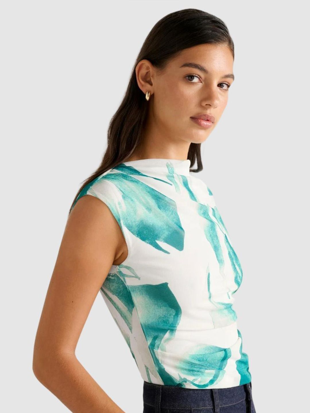 Abstract Printed Net Fitted Top