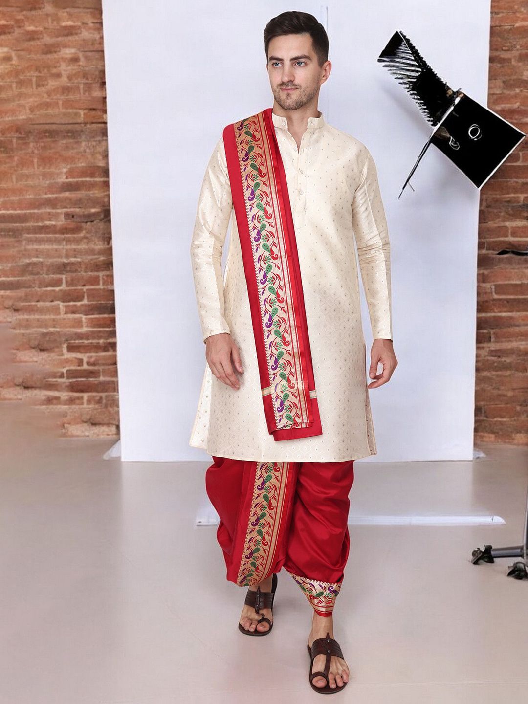 RAMESHWARAM FABRICS RAMESHWARAM FABRICS Men Ethnic Motifs Printed Kurta with Dhoti Pant & Dupatta