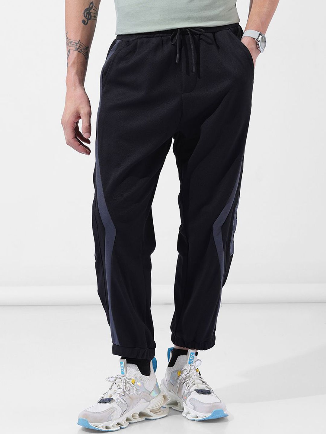 The Indian Garage Co Men Side Striped Loose Baggy Fit Applique Joggers