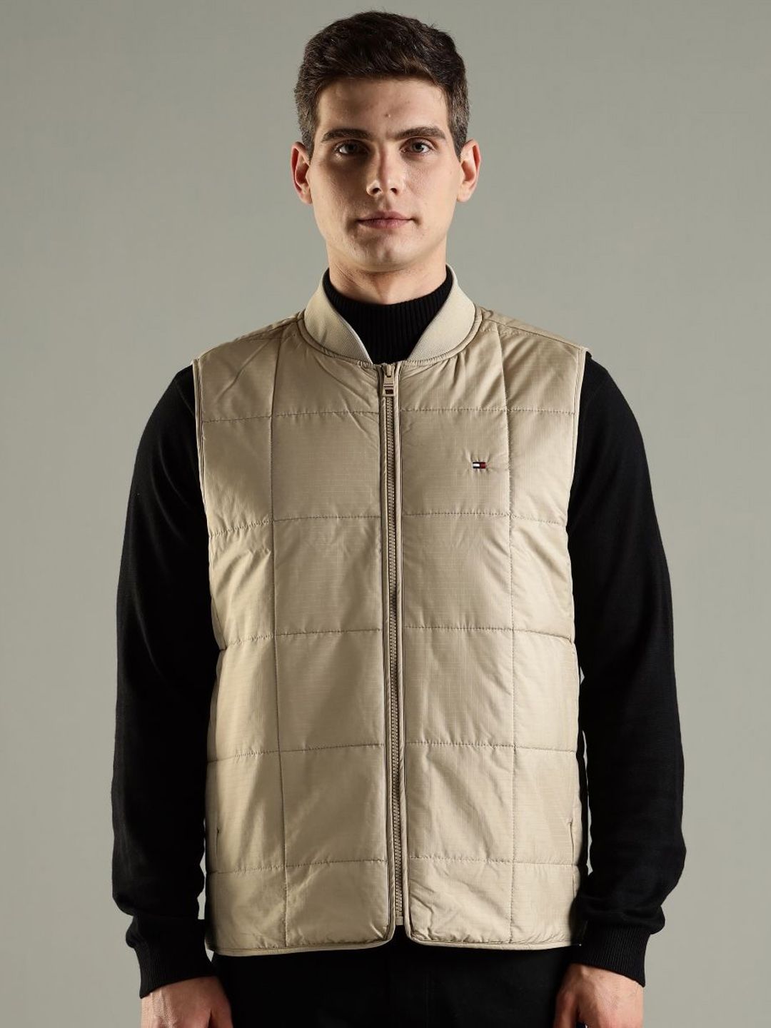 Tommy Hilfiger Stand Collar Sleeveless Quilted Jacket