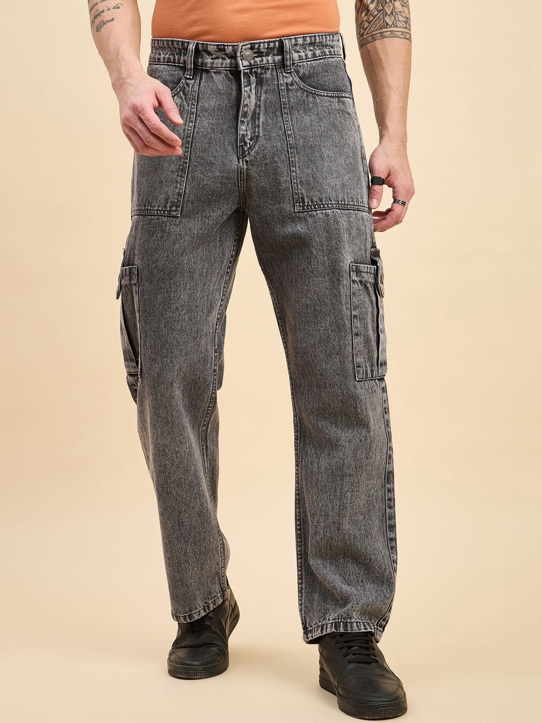 STUDIO NEXX Men Baggy Fit Mid-Rise Heavy Fade Cargo Jeans