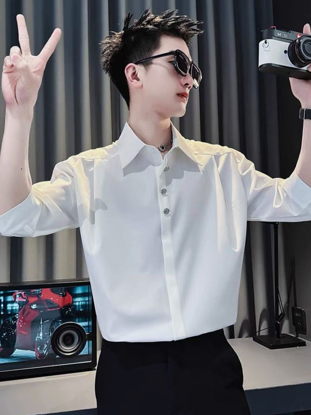 StyleCast x Revolte Cutaway Collar Shirt