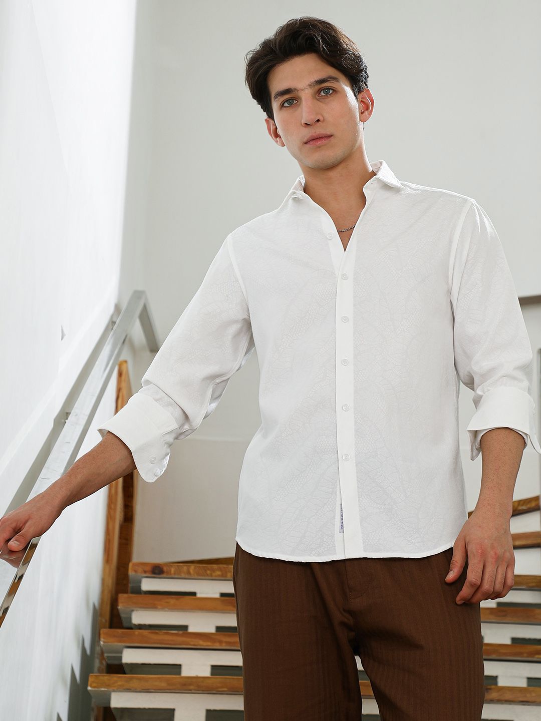 CAHOOT Comfort Textured Spread Collar Casual Shirt