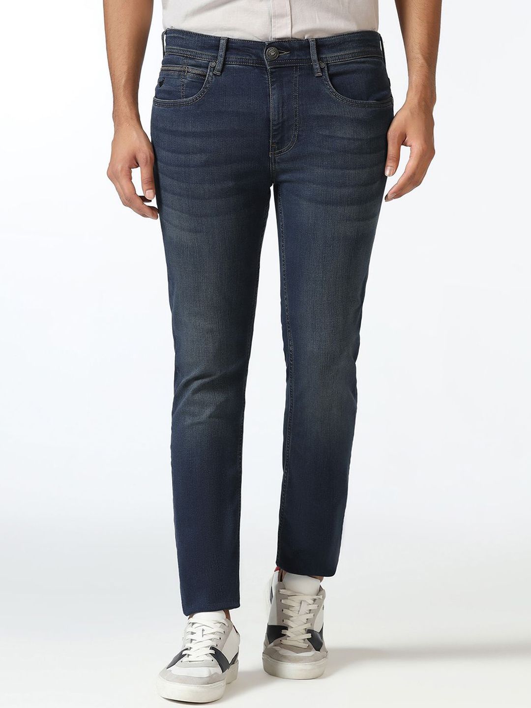 Blackberrys Men Skinny Fit Mid-Rise Low Distress Stretchable Jeans