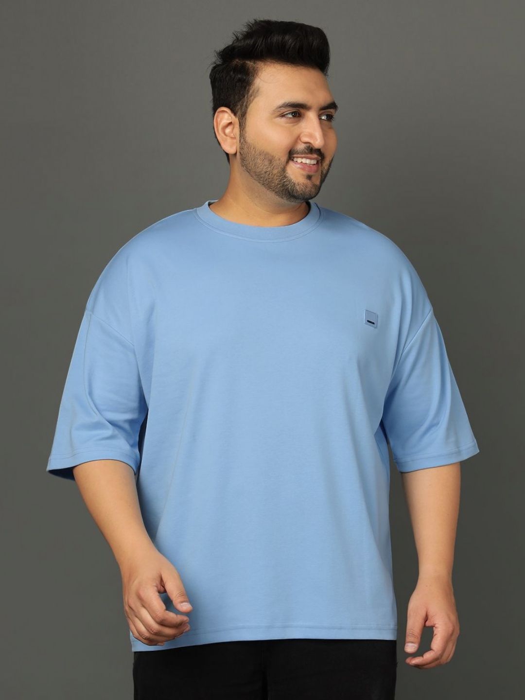 Club York Plus Round Neck Drop-Shoulder Sleeves T-shirt