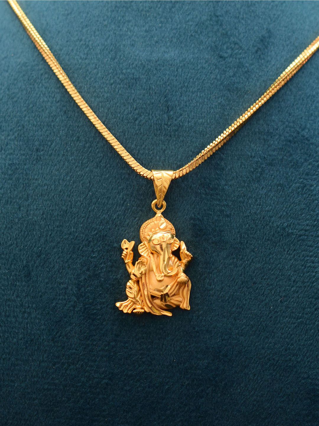 Anshenterpris Unisex Gold-Plated Ganesh Goddess Pendant with Chain