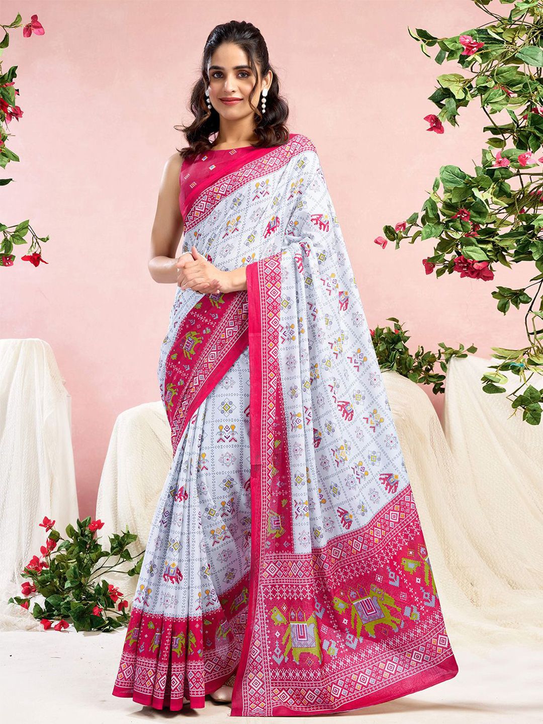 Mitera Ethnic Motifs Printed Saree
