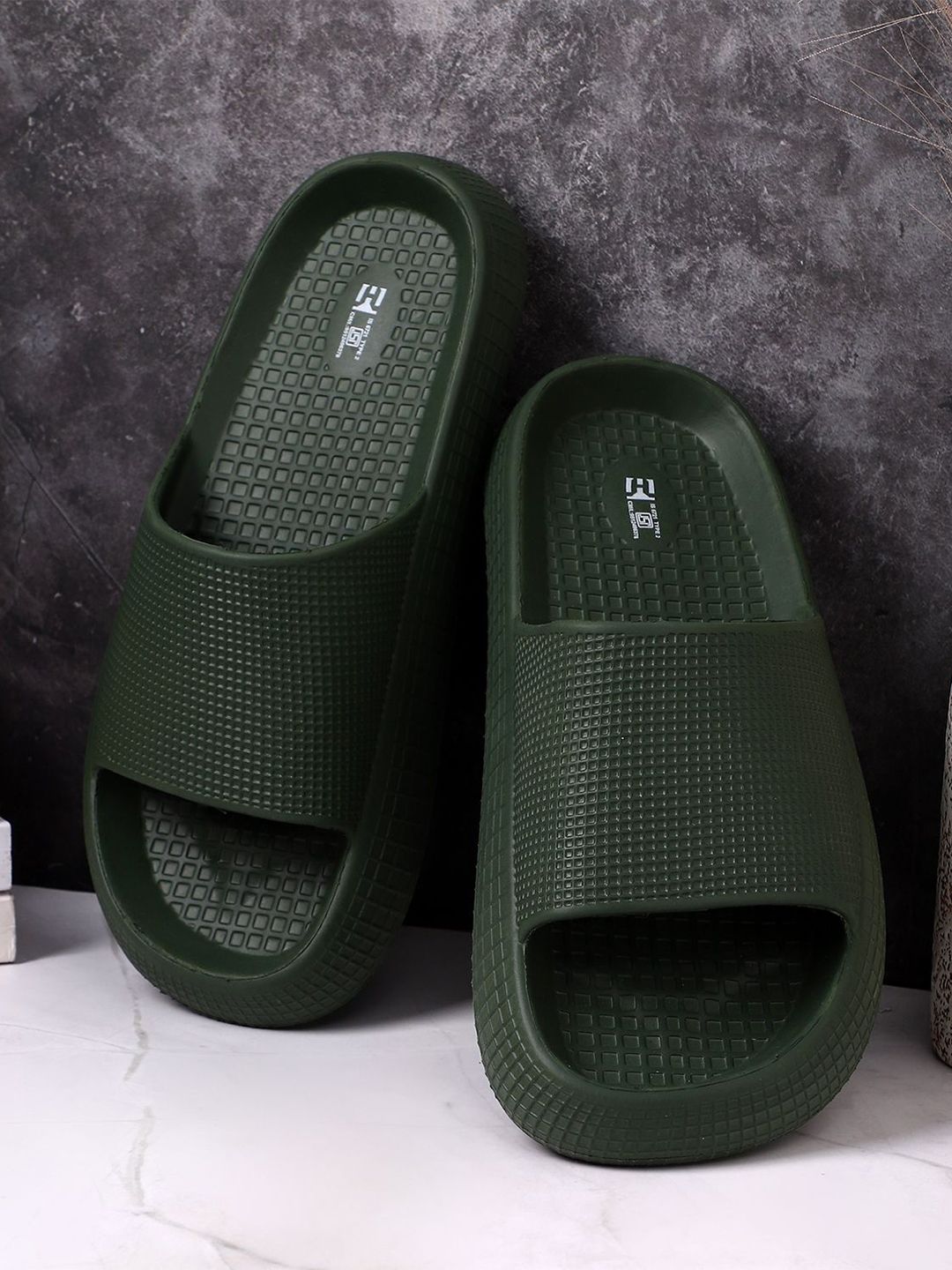 Hygear RADAR Men Self Design Sliders