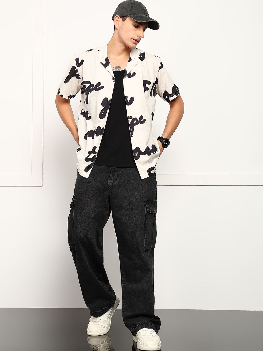 The Roadster Lifestyle Co. Men Classic Fit Typography Printed Cotton Casual Shirt