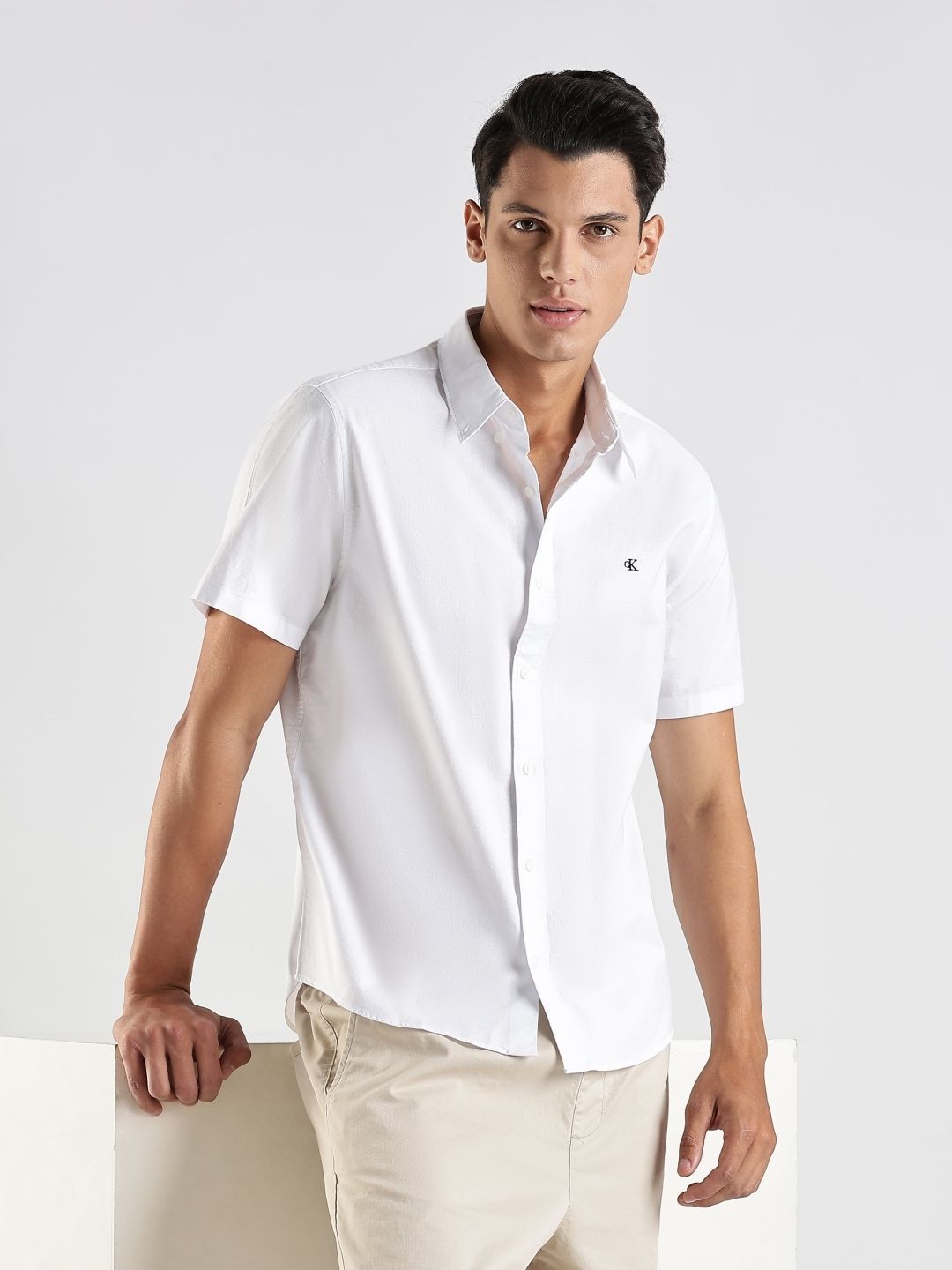 Calvin Klein Jeans Calvin Klein Jeans Men Regular Fit Solid Button-Down Collar Casual Shirt