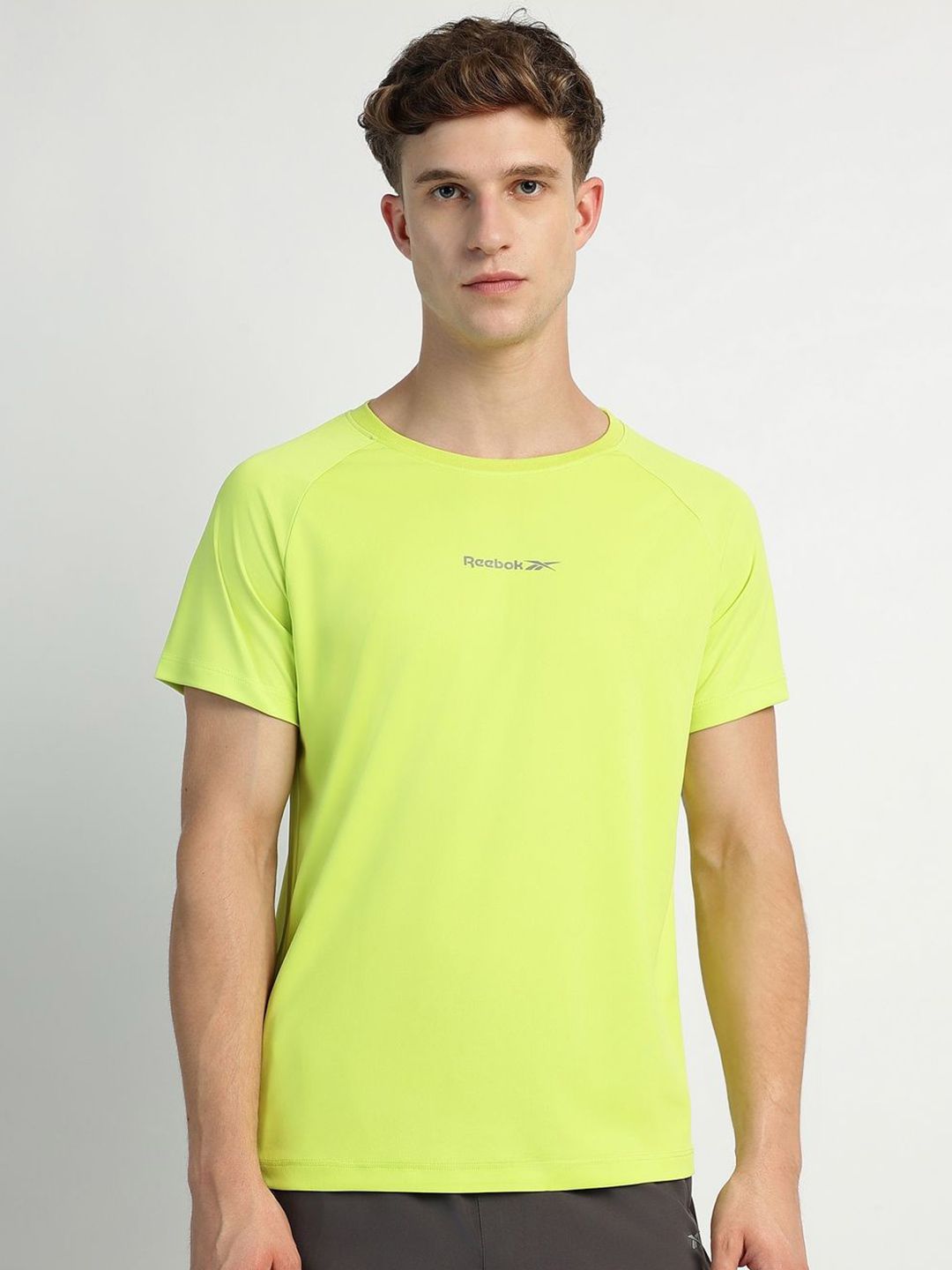 Reebok Men Solid Round Neck T-shirt
