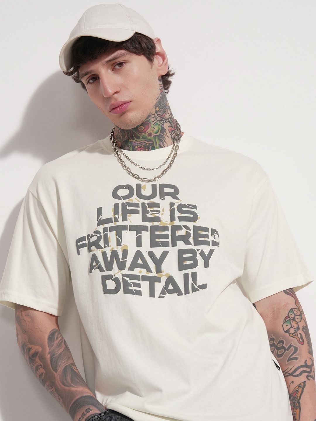 HIGHLANDER Typography Round Neck Printed Drop-Shoulder Sleeves Relaxed Fit T-shirt