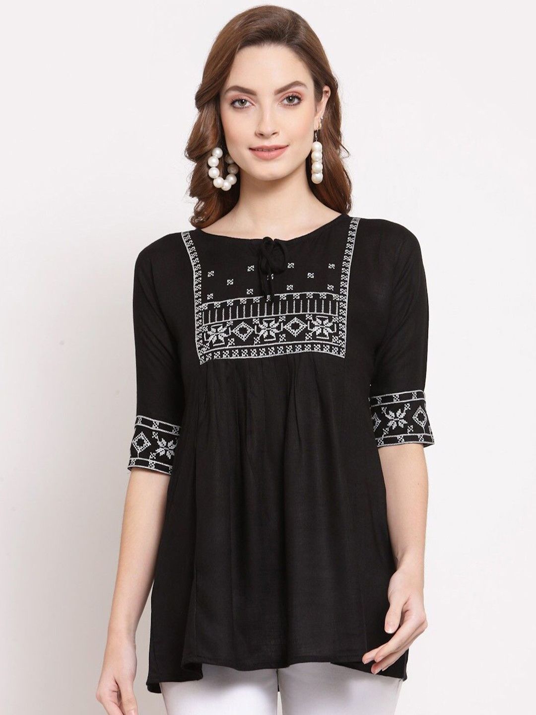 RAJGRANTH Women Embroidered Round Neck Tunic