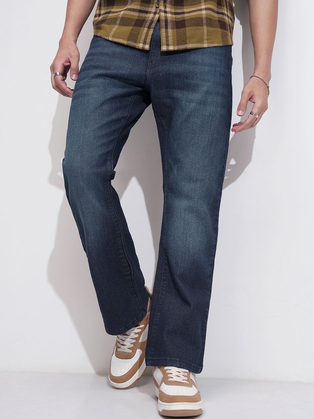 HIGHLANDER  Men Blue Faded Bootcut Jeans