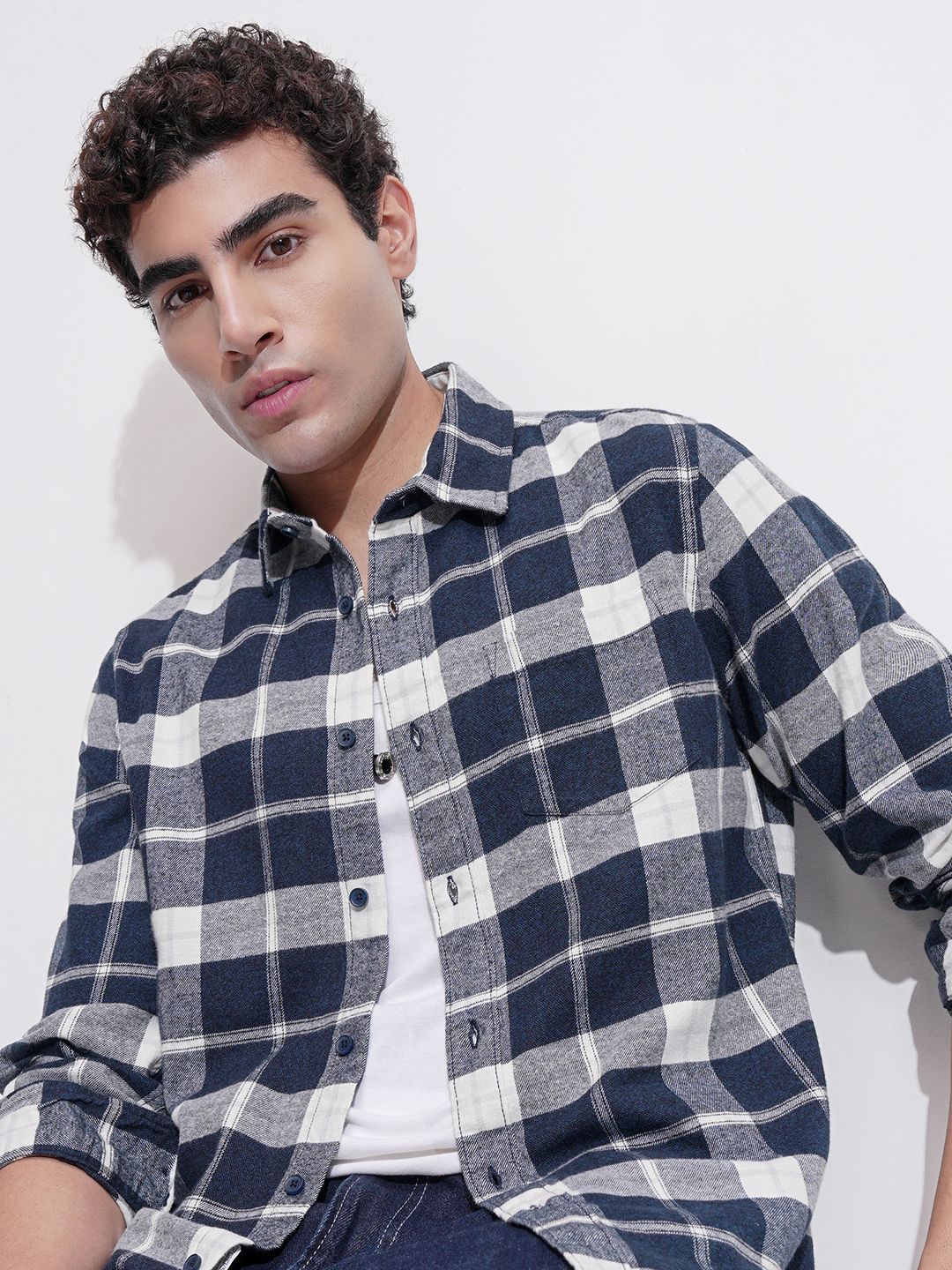 HIGHLANDER Checked Cutaway Collar Slim Fit Cotton Shirt