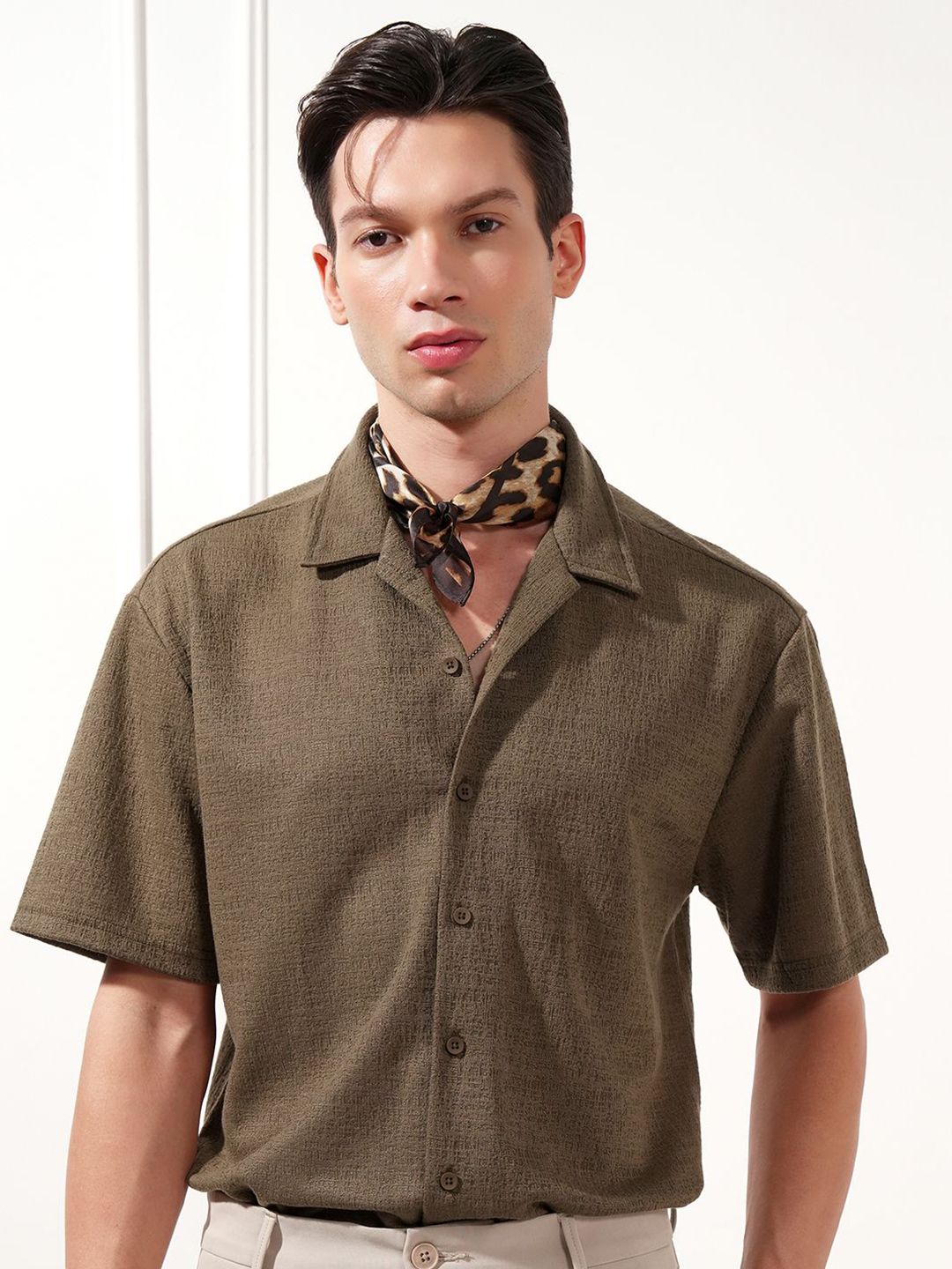 HIGHLANDER Cuban Collar Short Sleeves Relaxed Fit Shirt