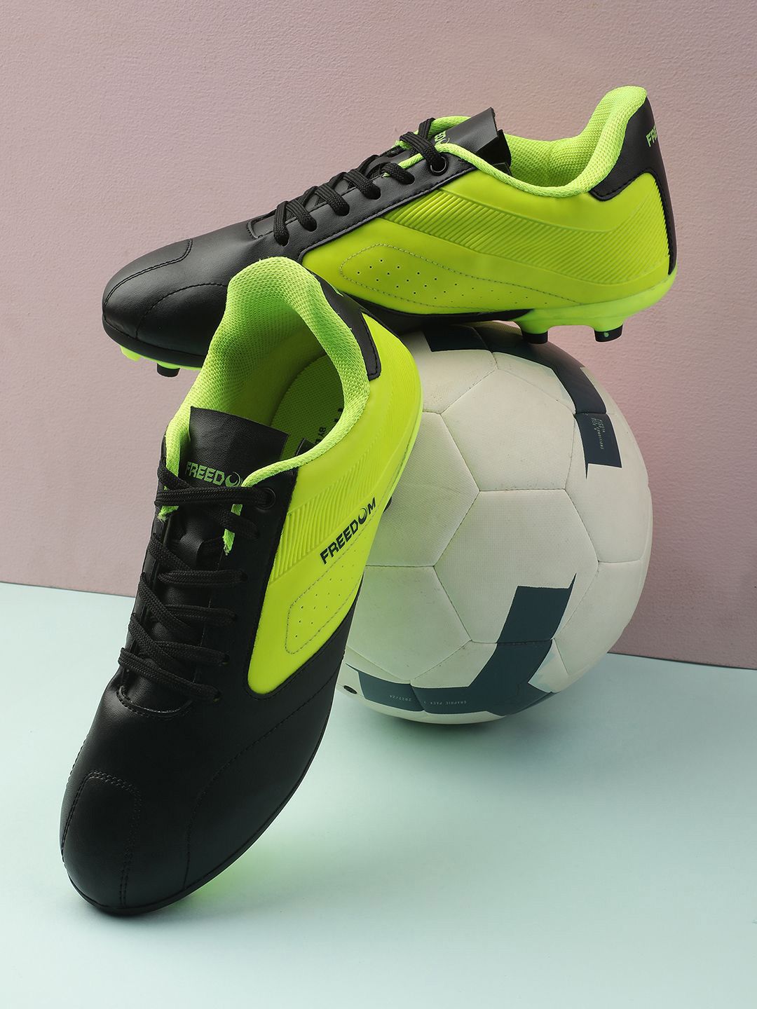 Liberty Men Football Non-Marking Shoes