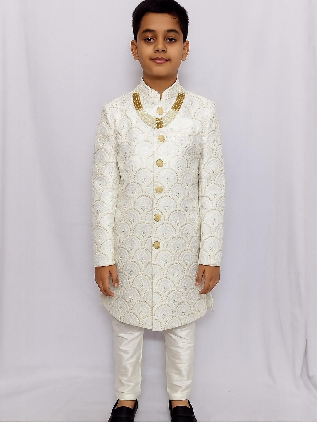 Seetoo Boys Embroidered Sherwani Set with Pearl Mala